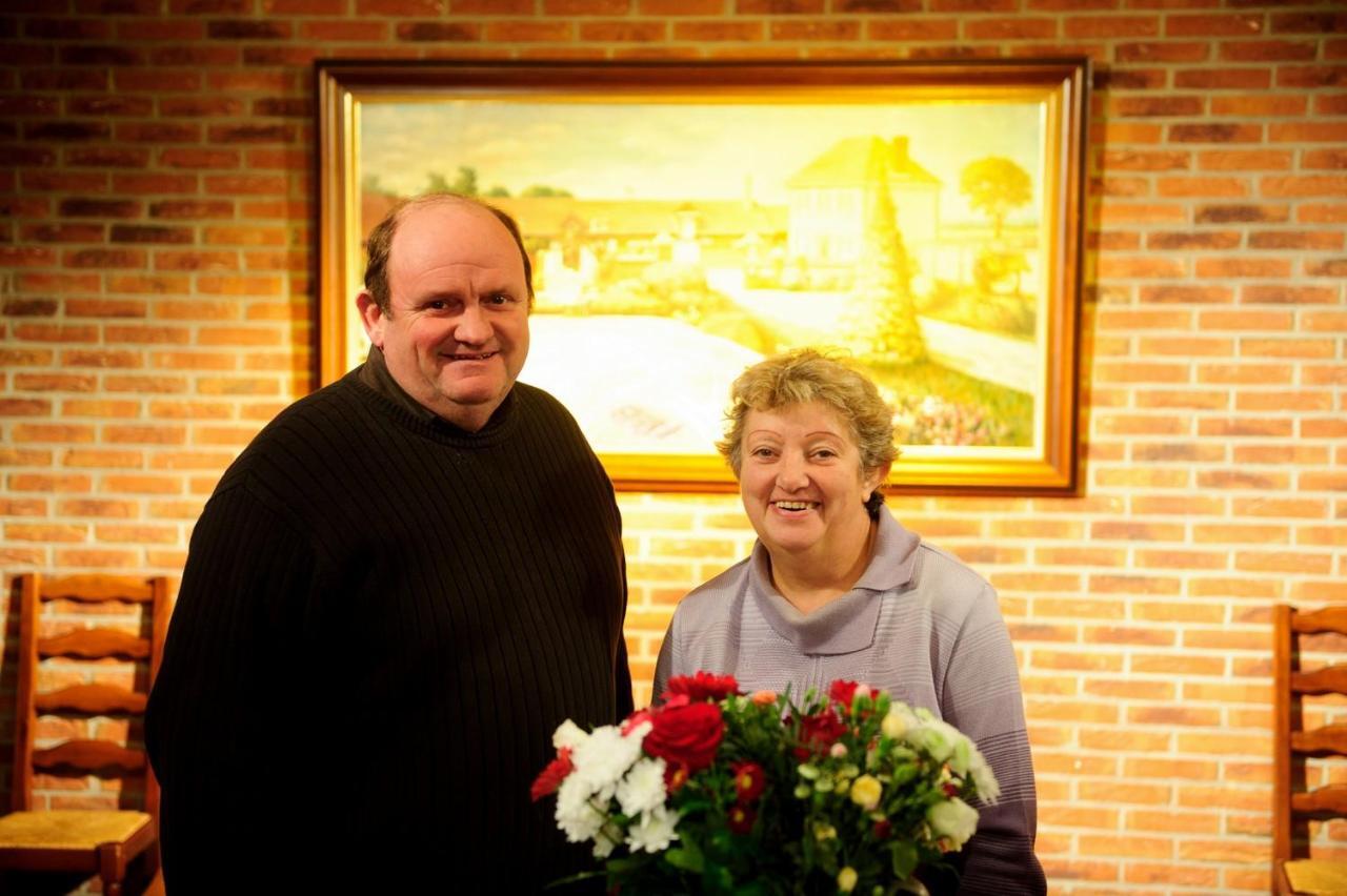Ferme Du Vieux Puits Bed & Breakfast Bony Bagian luar foto
